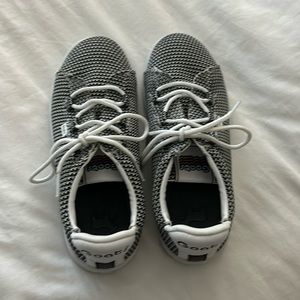 Goats shoes - size 5.5 - never worn
